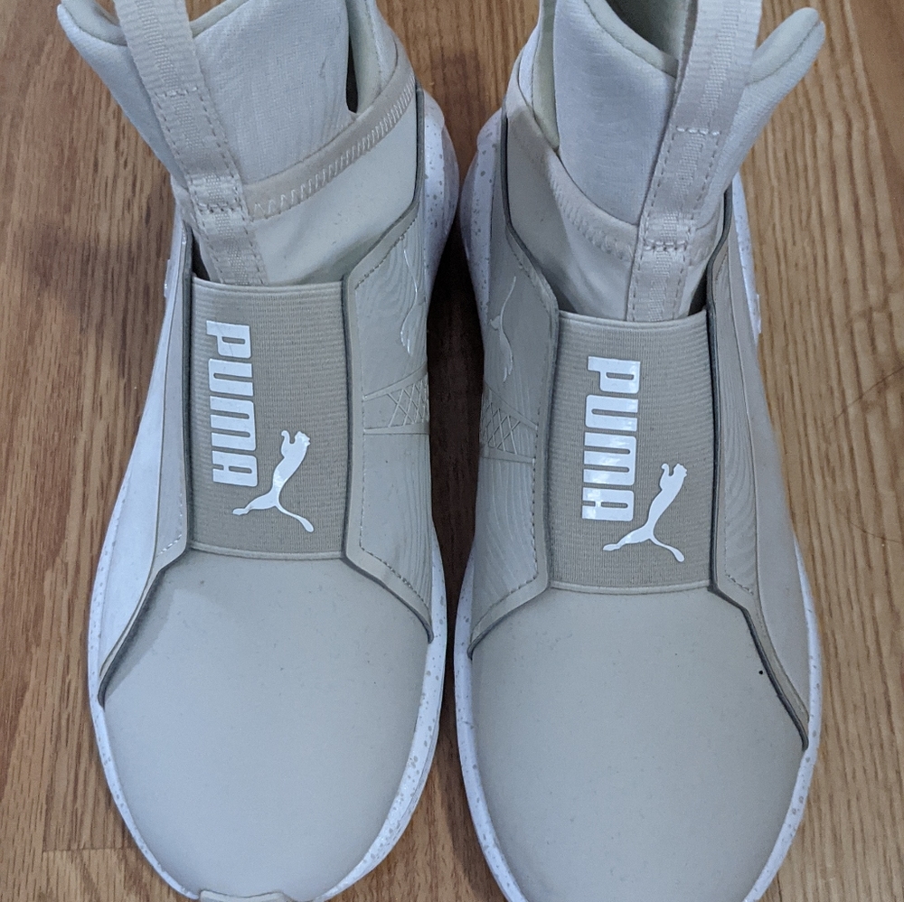 Puma High top Sneakers